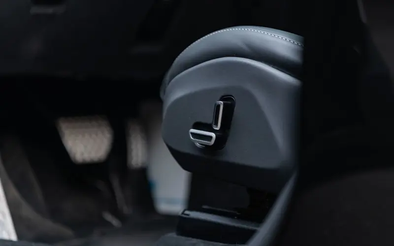 Ferrari Purosangue V12 * FULL CARBON * PANO * LIFT * VENT - 136868