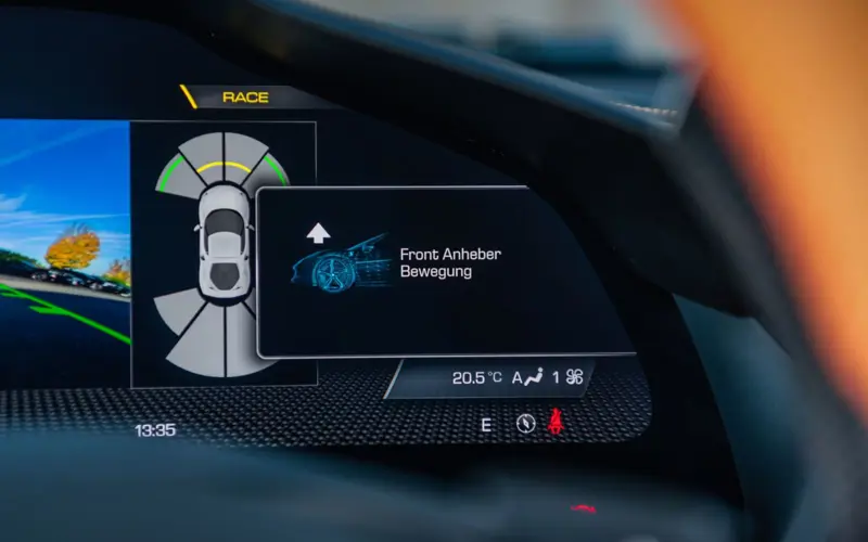 Ferrari 296 GTB * 1.HAND * CARBON * CARBON FELGEN * LIFT *  - 121382