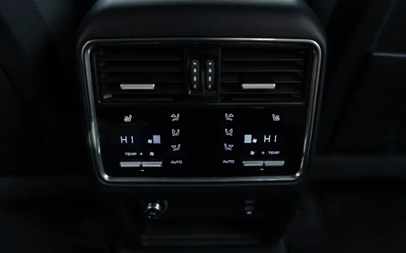 Porsche Cayenne Coupe S * CARBON pak * 1e Hand * Neue Wart - 131142