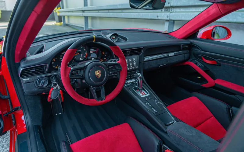 Porsche 911 GT2 RS * WEISSACH * 1.HAND * NUR 732KM * CLUBSPORT - 135832