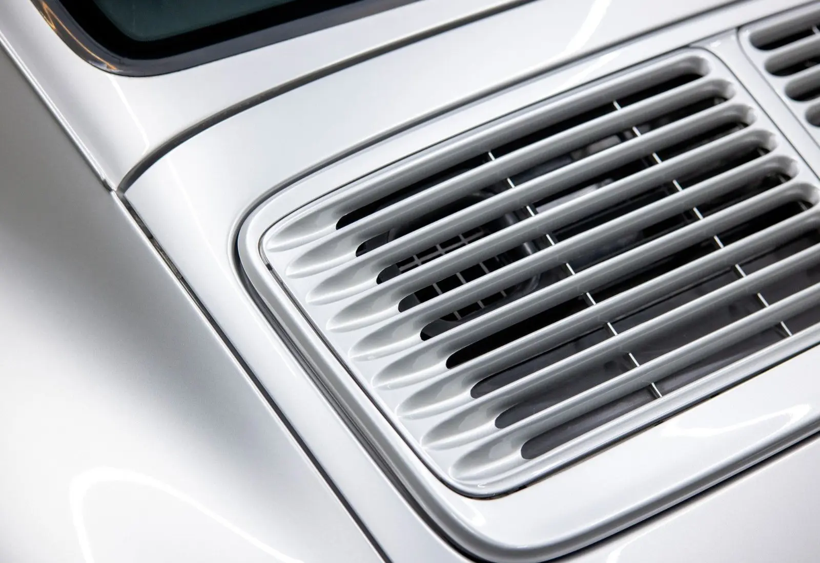 Porsche 993 Carrera 4S Coupé * Schaltgetriebe * Dach *  - 128239