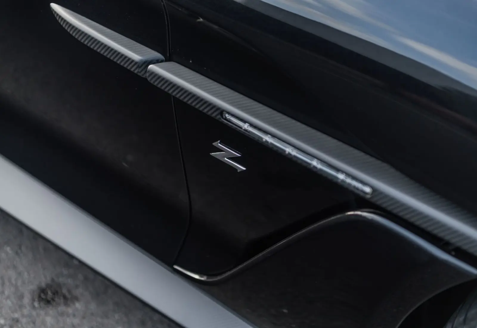 Aston Martin Vanquish Zagato Shooting Brake NEW SERVICE ! NEW - 125092