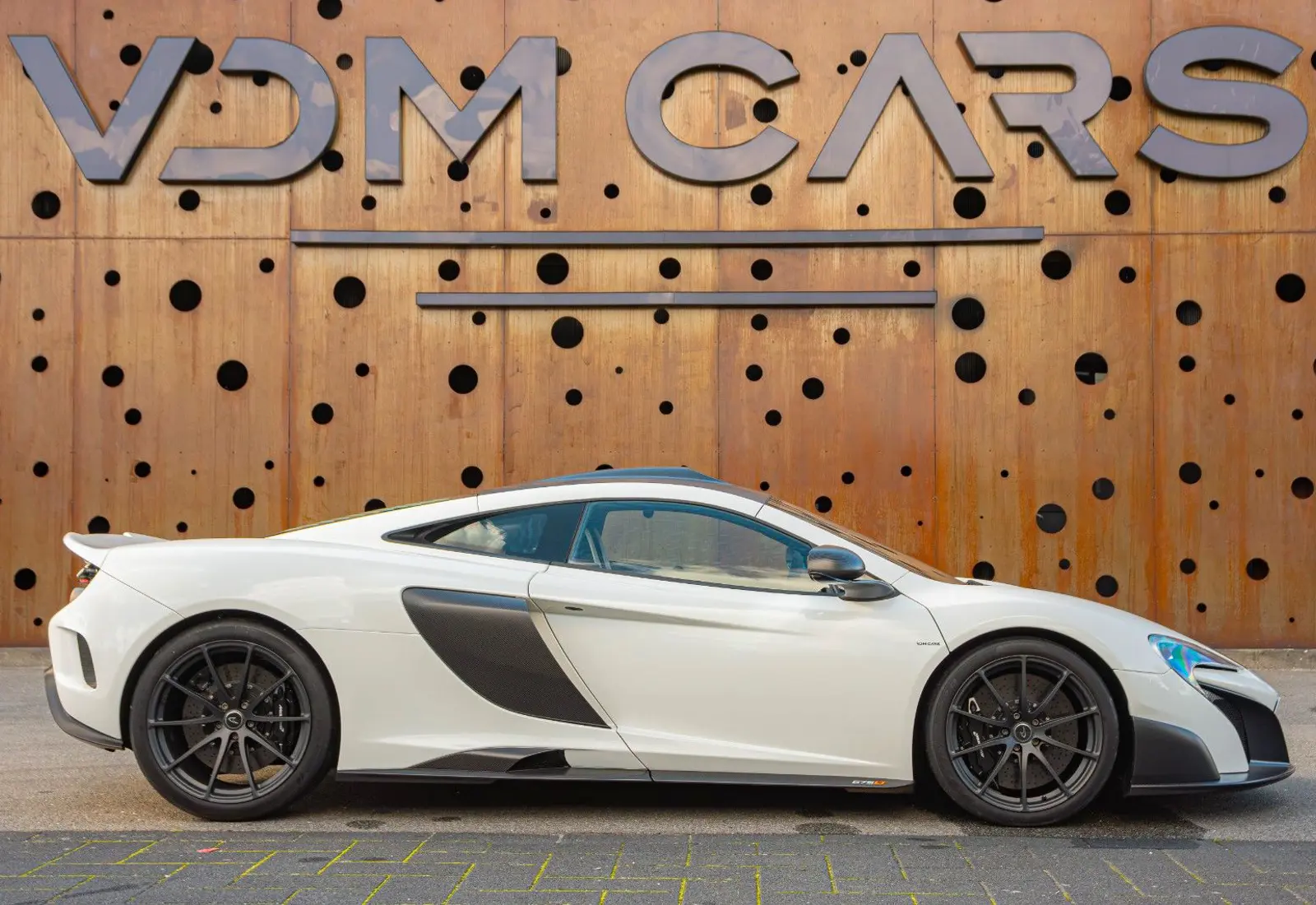 McLaren 675LT | 1st Owner | MSO Roof Scoop | Carbon | - 71393