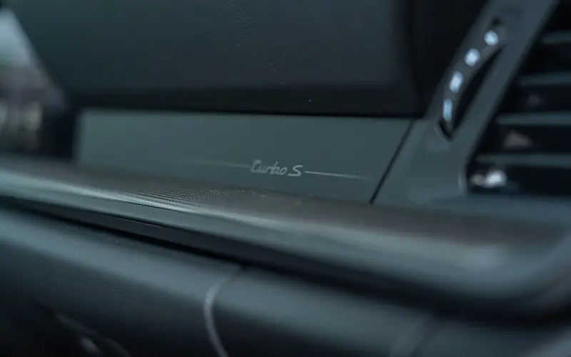 Porsche 911 Turbo S * 992.2 * MY26 * SPORTDES * CARBON EXTERIOR - 146923