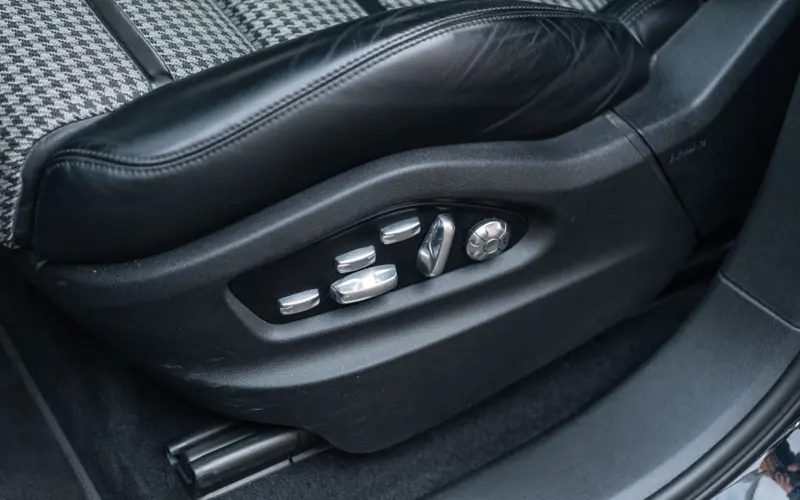 Porsche Cayenne Coupe S * CARBON pak * 1e Hand * Neue Wart - 131138