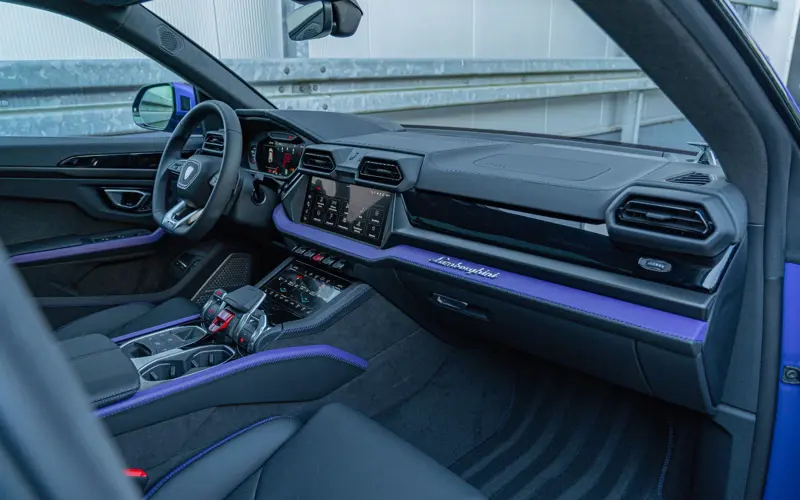 Lamborghini Urus SE * AD PERSONAM * VIOLA HONGKONG * MASSAGE * VOLL - 136001