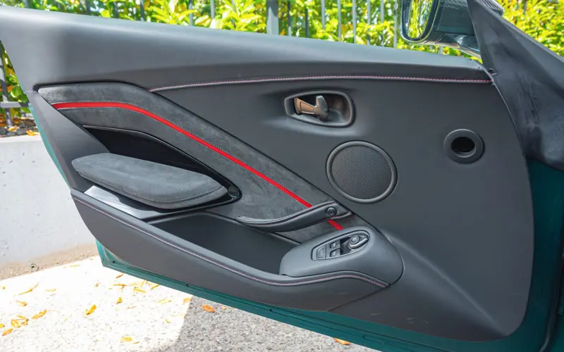 Aston Martin Vantage F1 * CARBON * AEROKIT * 360 * ELEC.SEAT - 110265