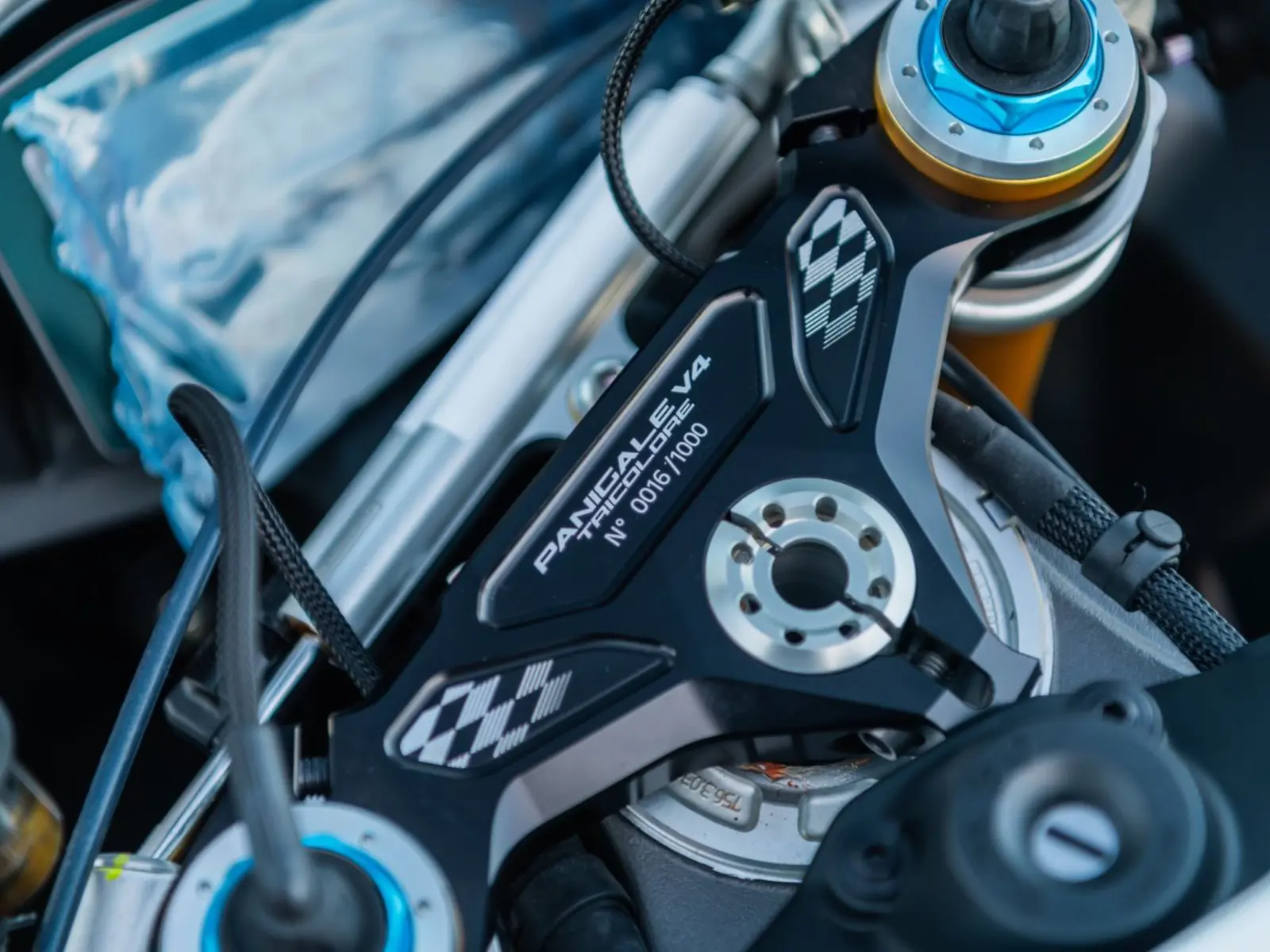 Ducati Panigale V4 Tricolore * LIMITED * 1 OF 1000 * CORSE *  - 124088