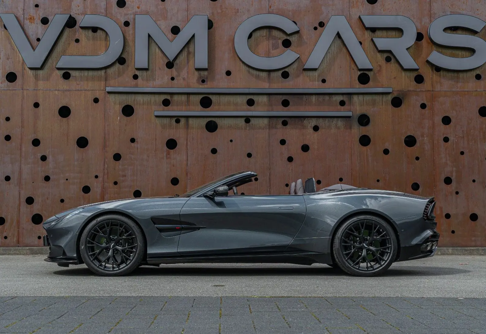 Aston Martin Vanquish Volante * Bowers &amp; Wilkins * Black-Pack *  - 145488