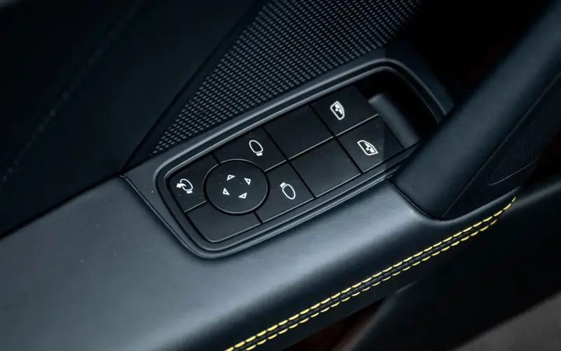 Porsche 911 Turbo S * 992.2 * MY26 * SPORTDES * CARBON EXTERIOR - 145964
