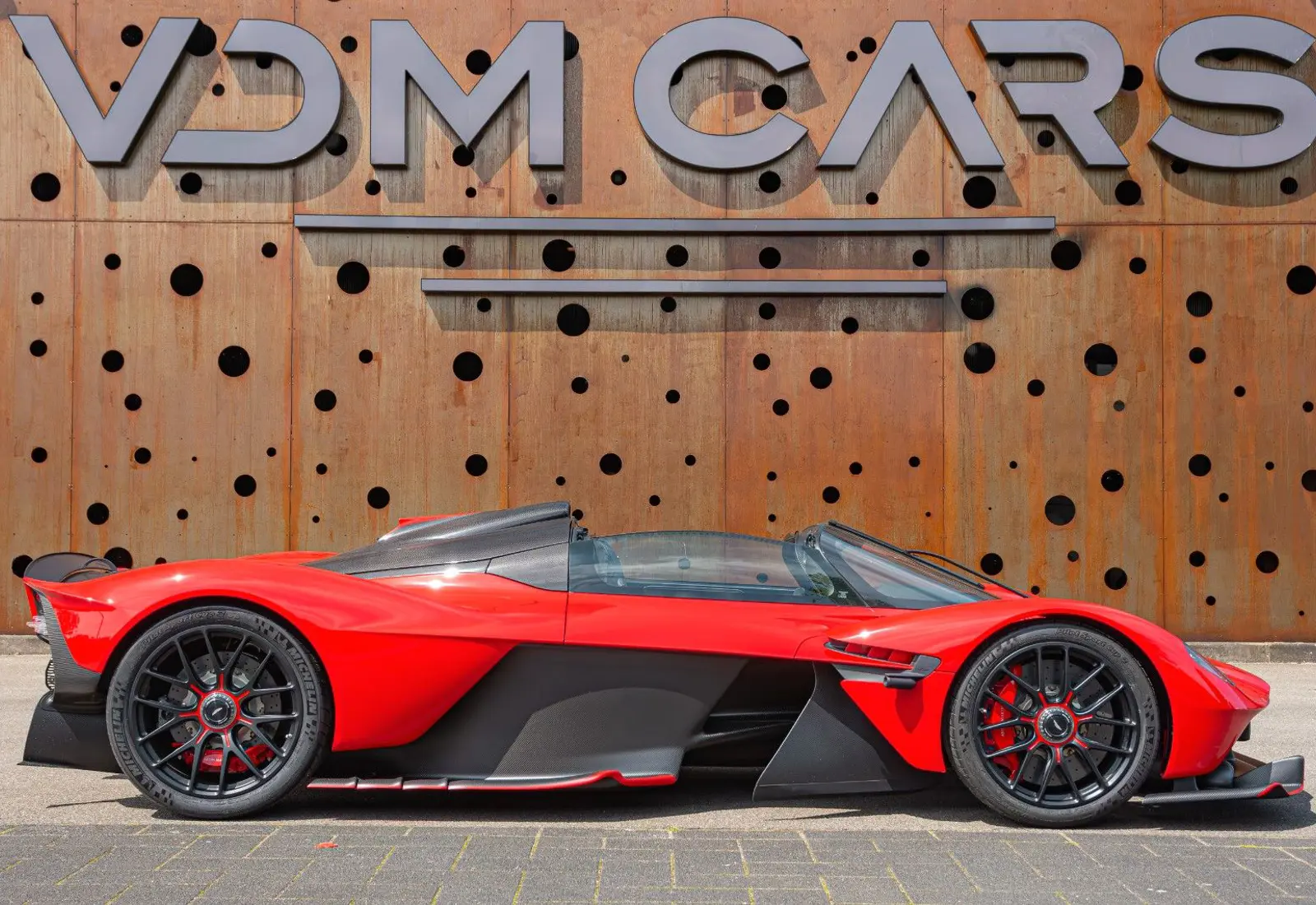 Aston Martin Valkyrie SPIDER * Q-COMMISSION * COLLECTOR PLAN *  - 126207