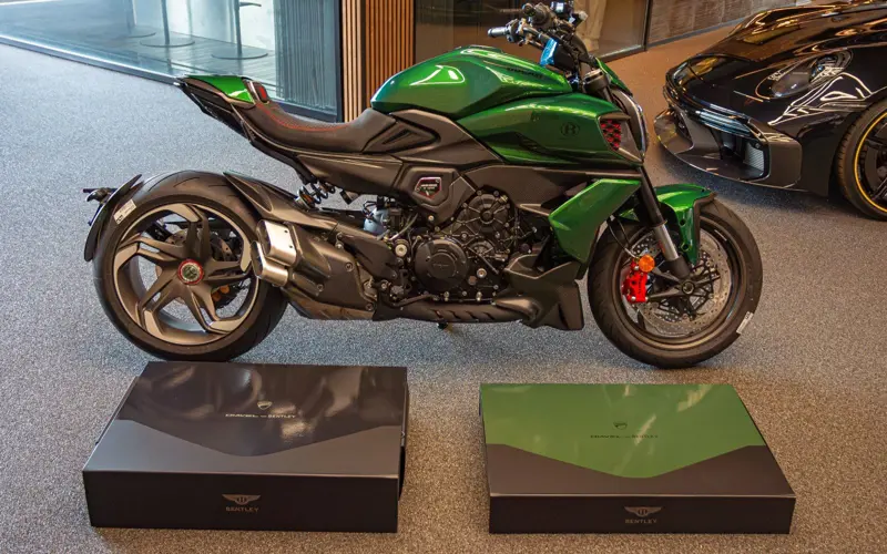 Ducati Diavel Bentley V4 * 1 OF 500 * LIMITED ED *  - 105489
