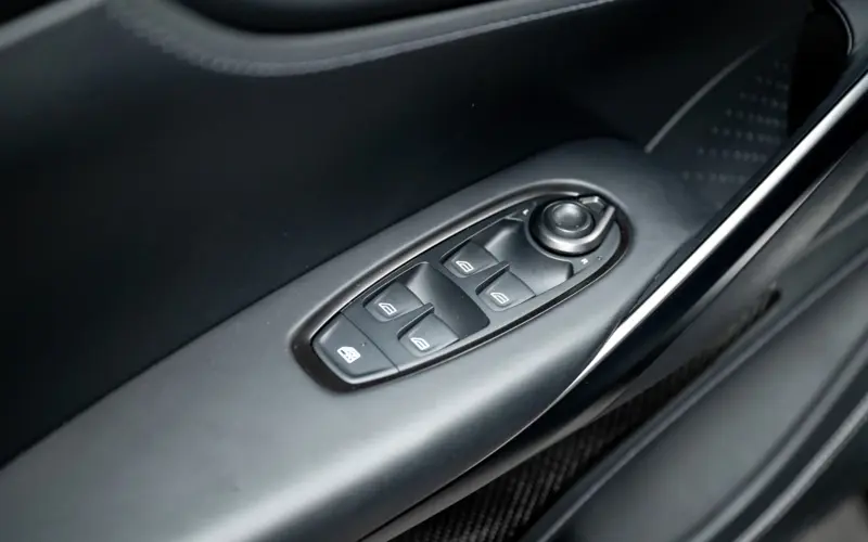 Aston Martin DBX 707 * Carbon * Sitzbelüftung * ACC * 360 * DesignPack - 168126
