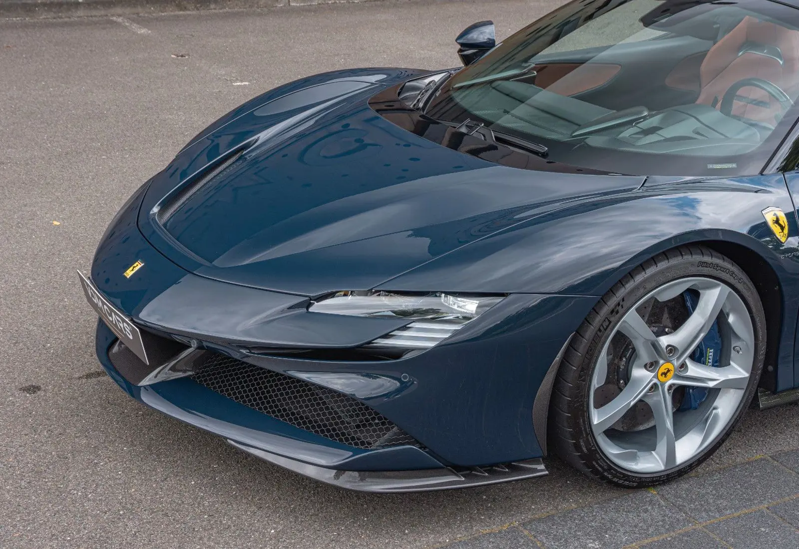 Ferrari SF90 Spider * CARBON(12x) * CARPLAY * LIFT * TWO-TONE *  - 110895