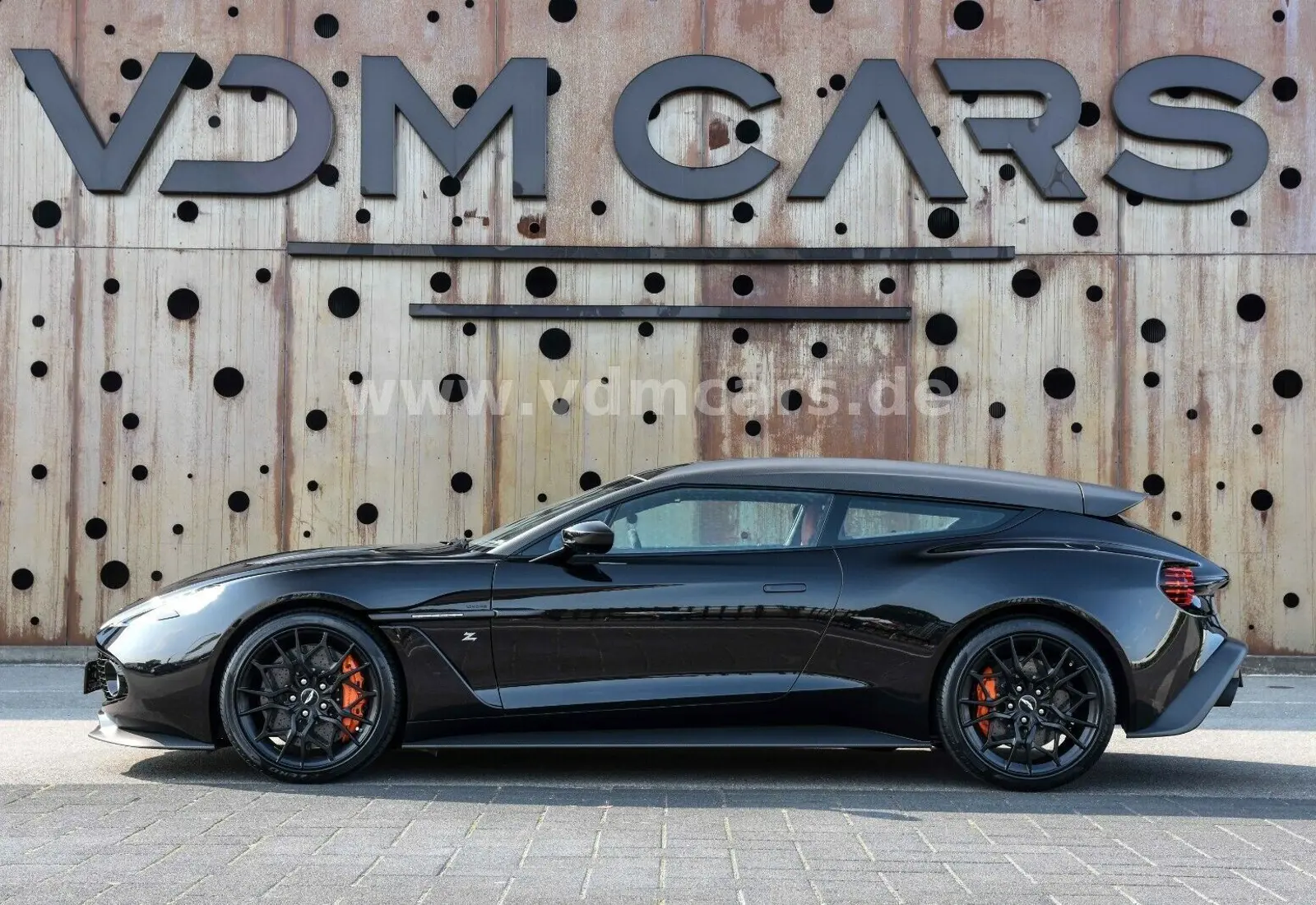 Aston Martin Vanquish Zagato Shooting Brake | 1 of 99 | NEW - 105157