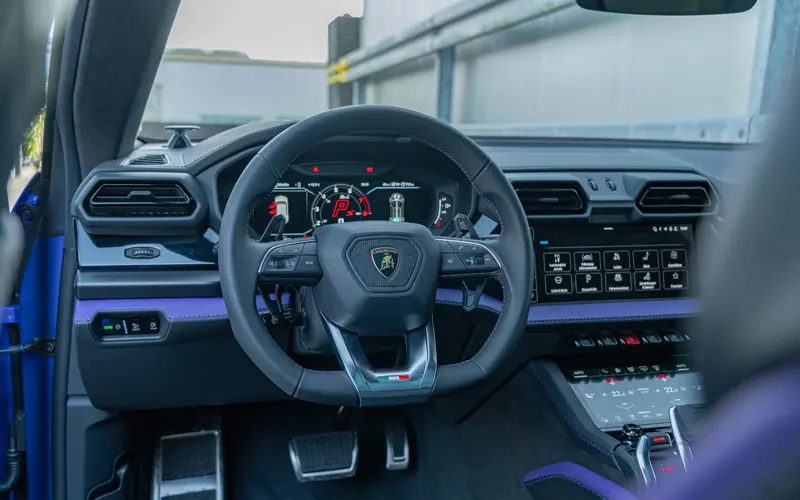 Lamborghini Urus SE * AD PERSONAM * VIOLA HONGKONG * MASSAGE * VOLL - 135997