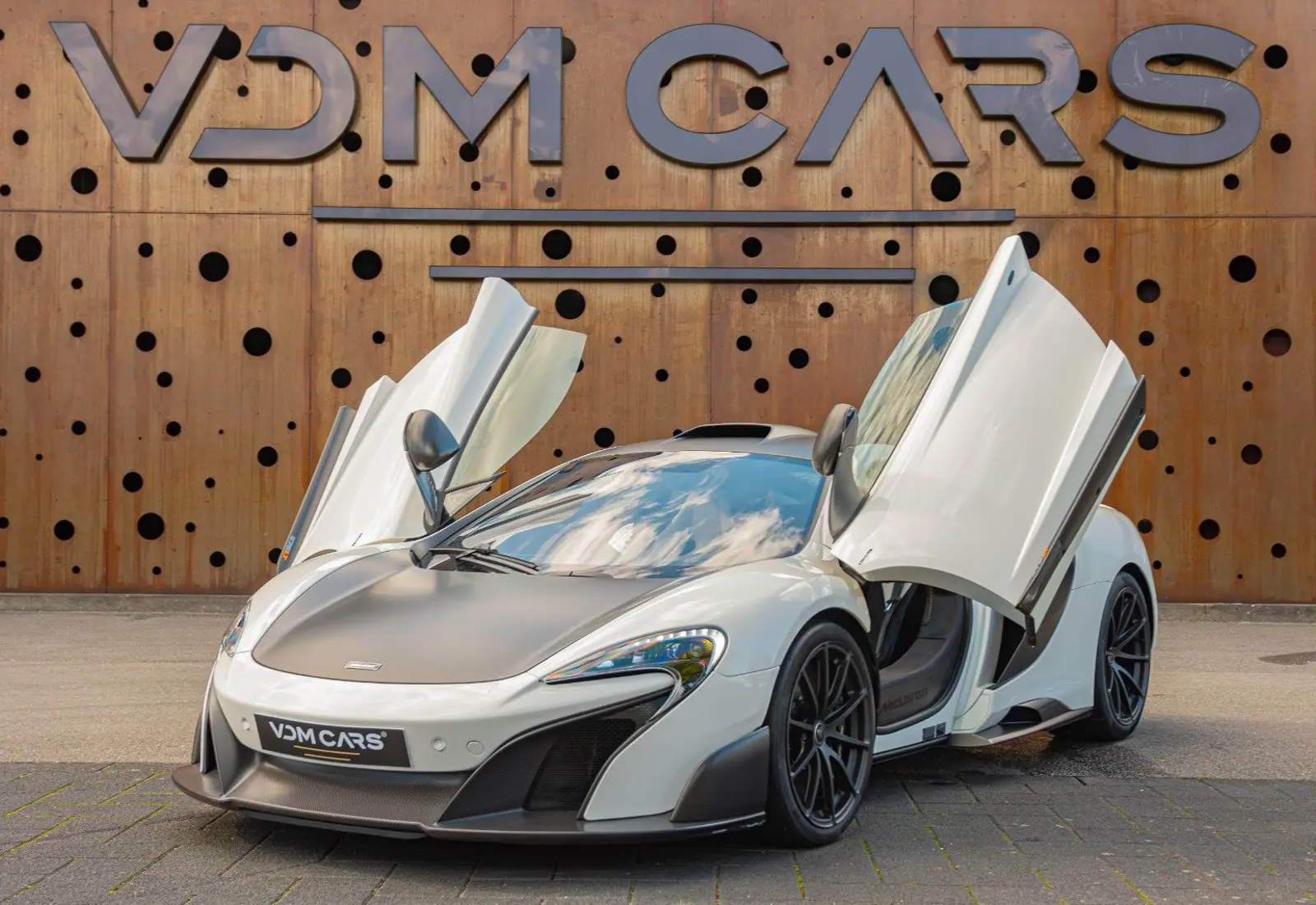 McLaren 675LT | 1st Owner | MSO Roof Scoop | Carbon | - 71386