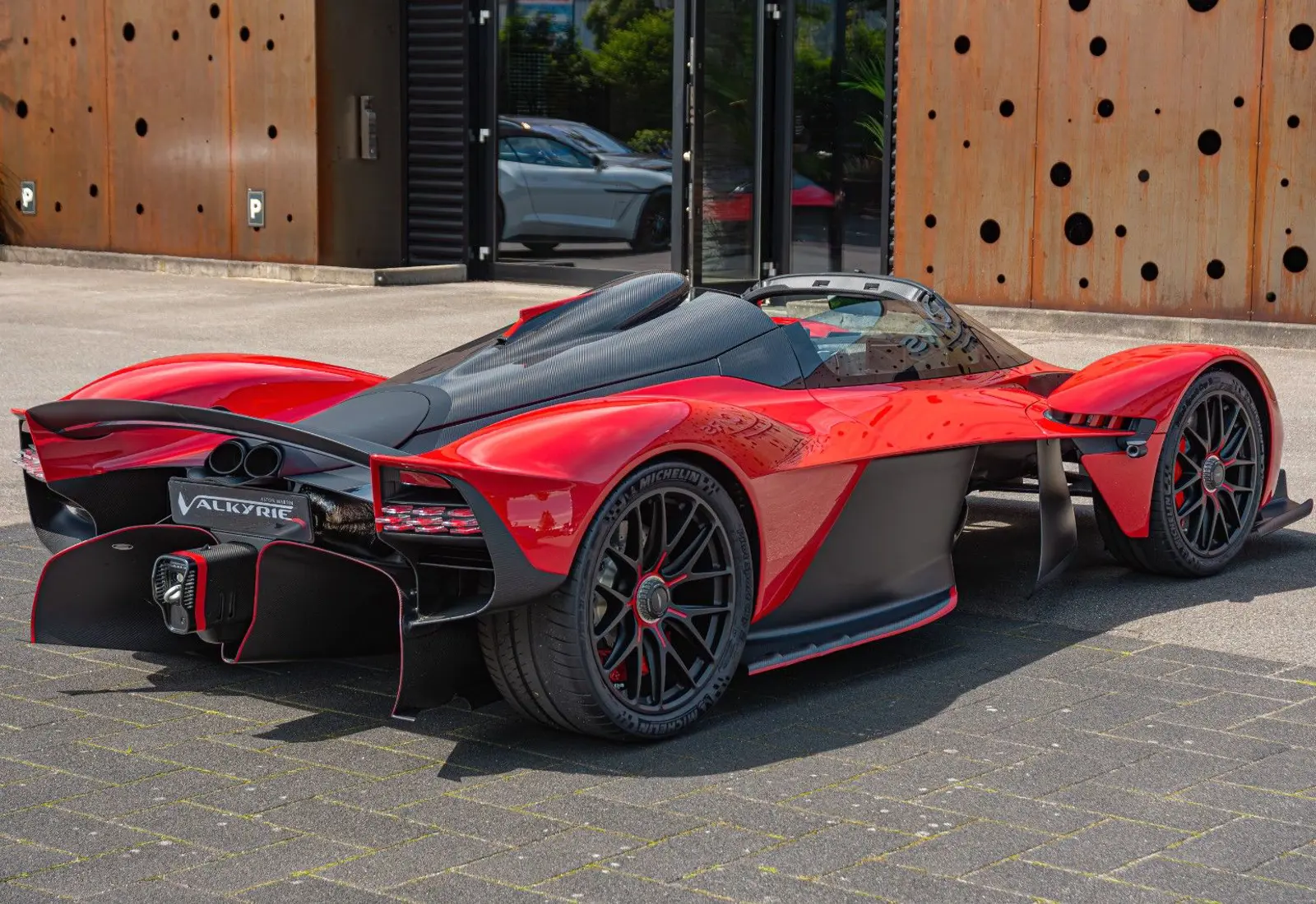 Aston Martin Valkyrie SPIDER * Q-COMMISSION * COLLECTOR PLAN *  - 126205