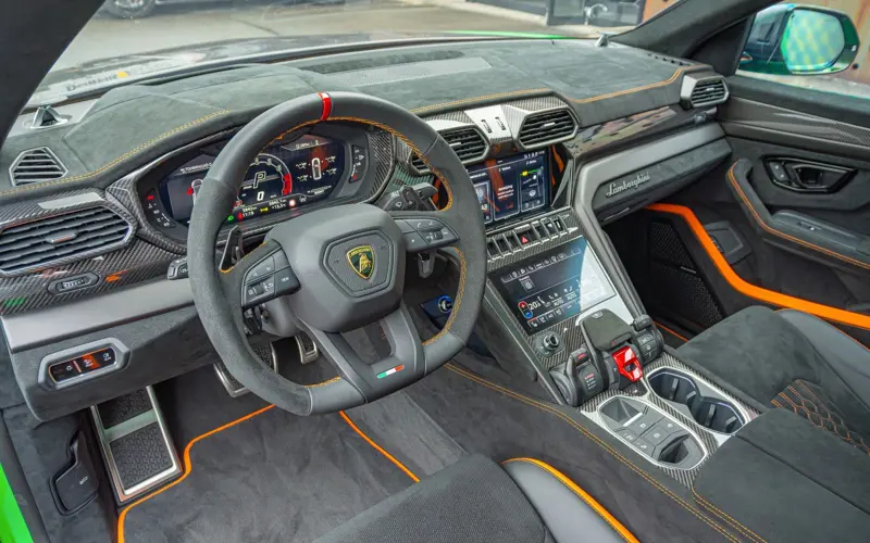 Lamborghini Urus 4.0 V8 Performante * AKRA * FULL CARBON * PANO *  - 105540