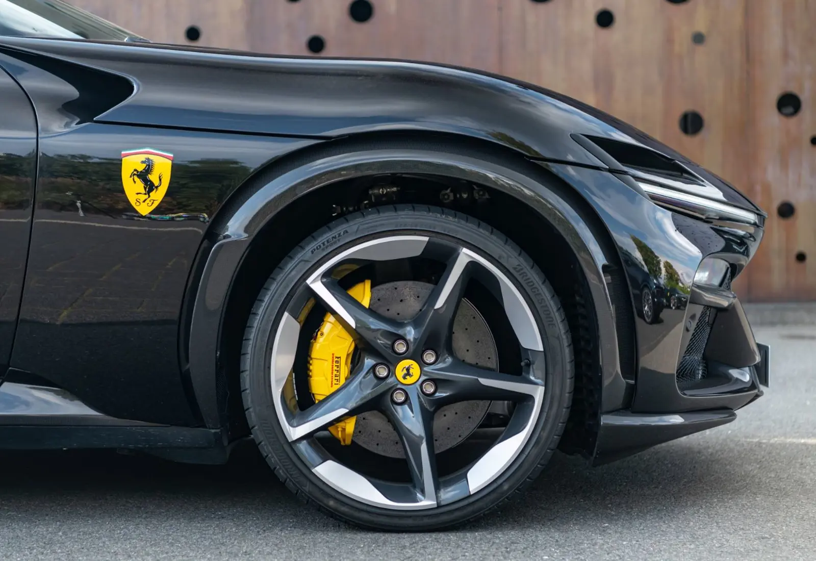 Ferrari Purosangue V12 * FULL CARBON * PANO * LIFT * VENT - 117937