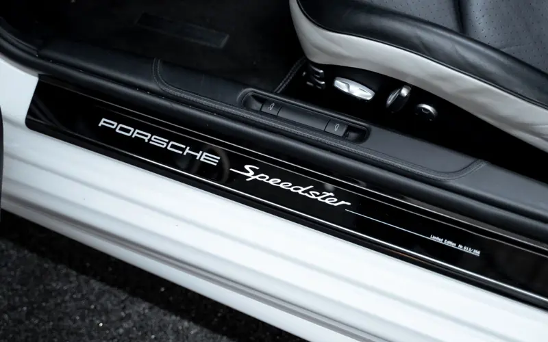 Porsche 911 Speedster * 1of356 * Memory * BOSE * PCCB * SportChro - 122979