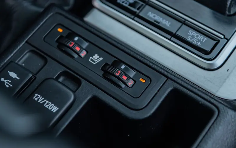 Toyota Land Cruiser 2.8 D-4D Executive * VOLL * 360 * MEMORY - 129169