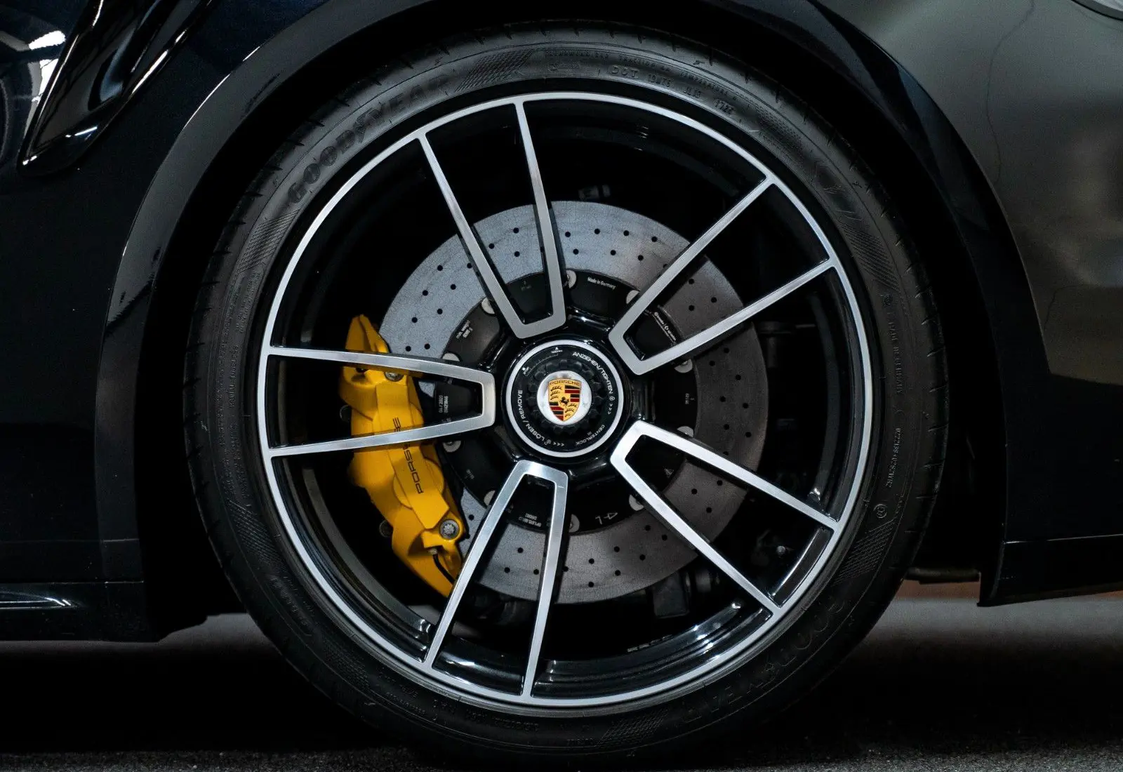 Porsche 911 Turbo S Cabriolet * ACC * VENT * 360 * LED *  - 105649