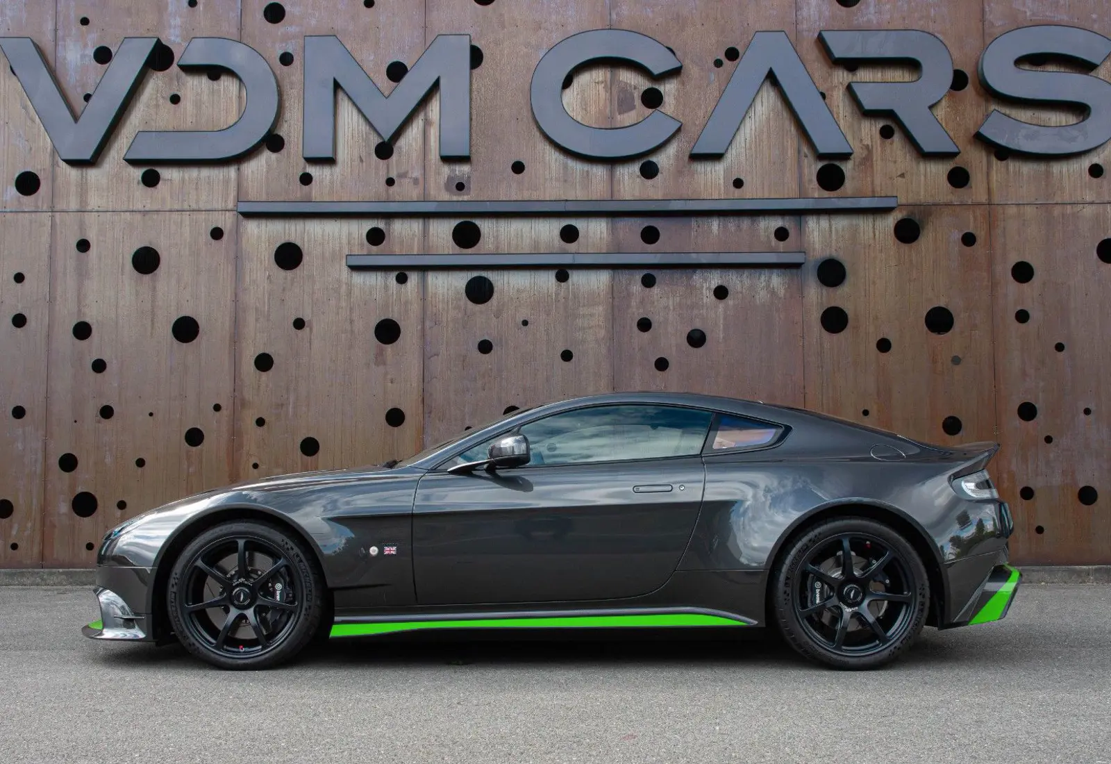 Aston Martin V8 Vantage * GT8 * TITANIUM * MAGNESIUM WHEEL * CARBON *  - 116318