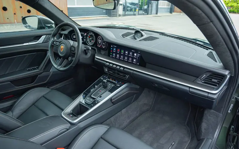 Porsche 992 Turbo S * AERO * PASM * PCCB * CARBON *  - 110057
