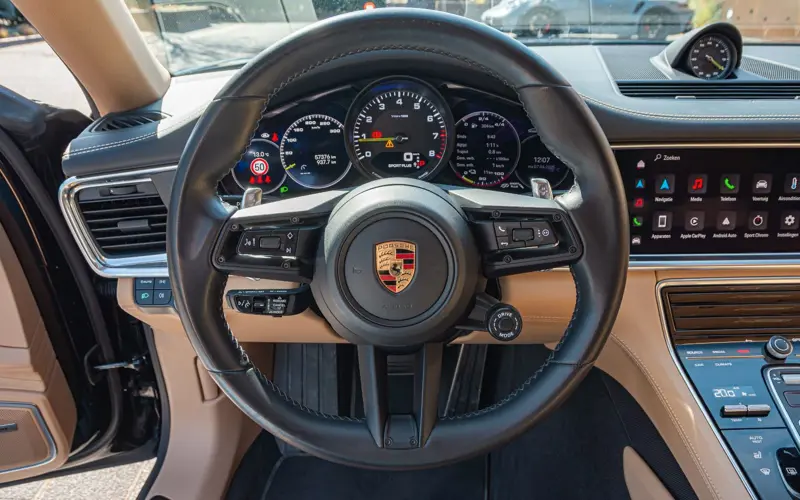 Porsche Panamera Sport Turismo 4 E-Hybrid Platinum Editi - 144981