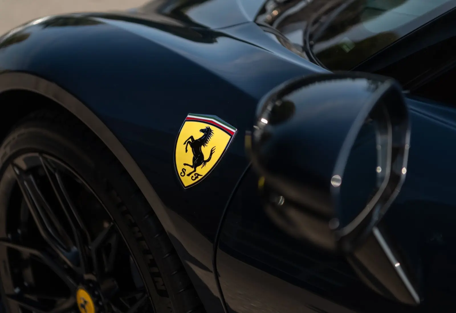 Ferrari SF90 Spider * CARBON(12x) * CARPLAY * LIFT * TWO-TONE *  - 117967