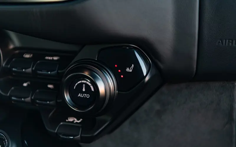 Aston Martin Vantage F1 * CARBON * AERO * INKL.ORIG.WINTERRADSATZ *  - 126808