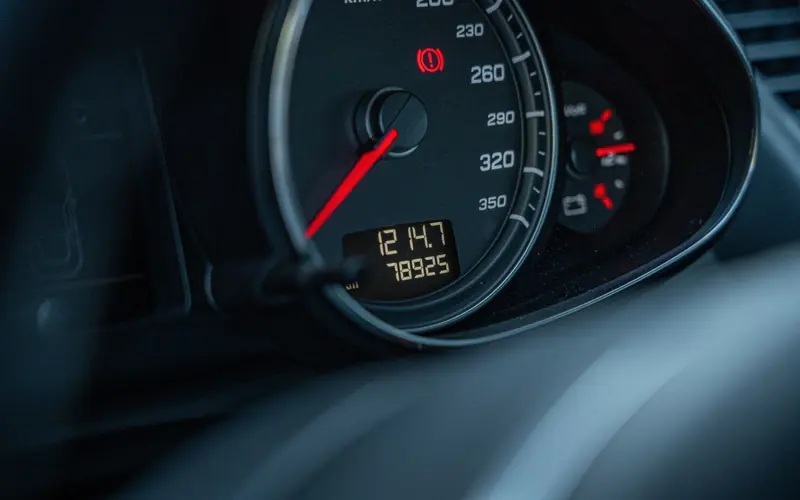 Audi R8 Coupe 4.2 FSI quattro * HANDSCHALTER * TITAN * B&amp;O - 167862