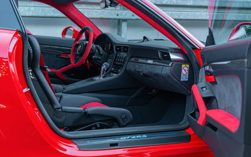 Porsche 911 GT2 RS * WEISSACH * 1.HAND * NUR 732KM * CLUBSPORT - 135841