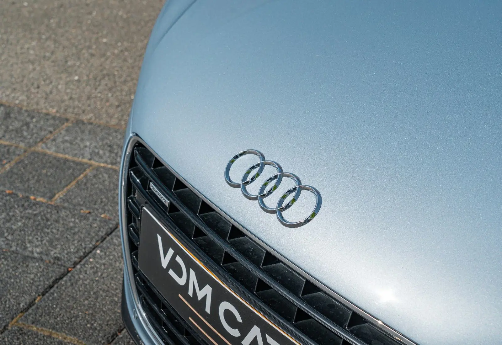 Audi R8 Coupe 4.2 FSI quattro * HANDSCHALTER * TITAN * B&amp;O - 167855