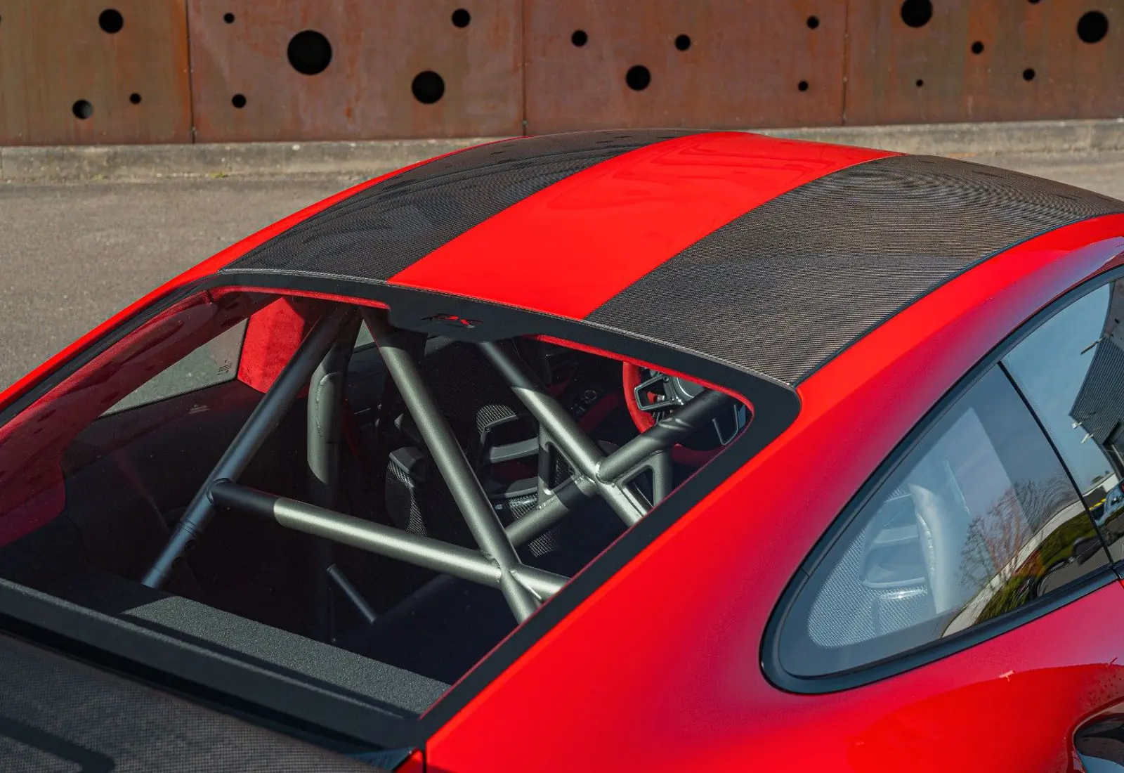 Porsche 911 GT2 RS * WEISSACH * 1.HAND * NUR 732KM * CLUBSPORT - 135828