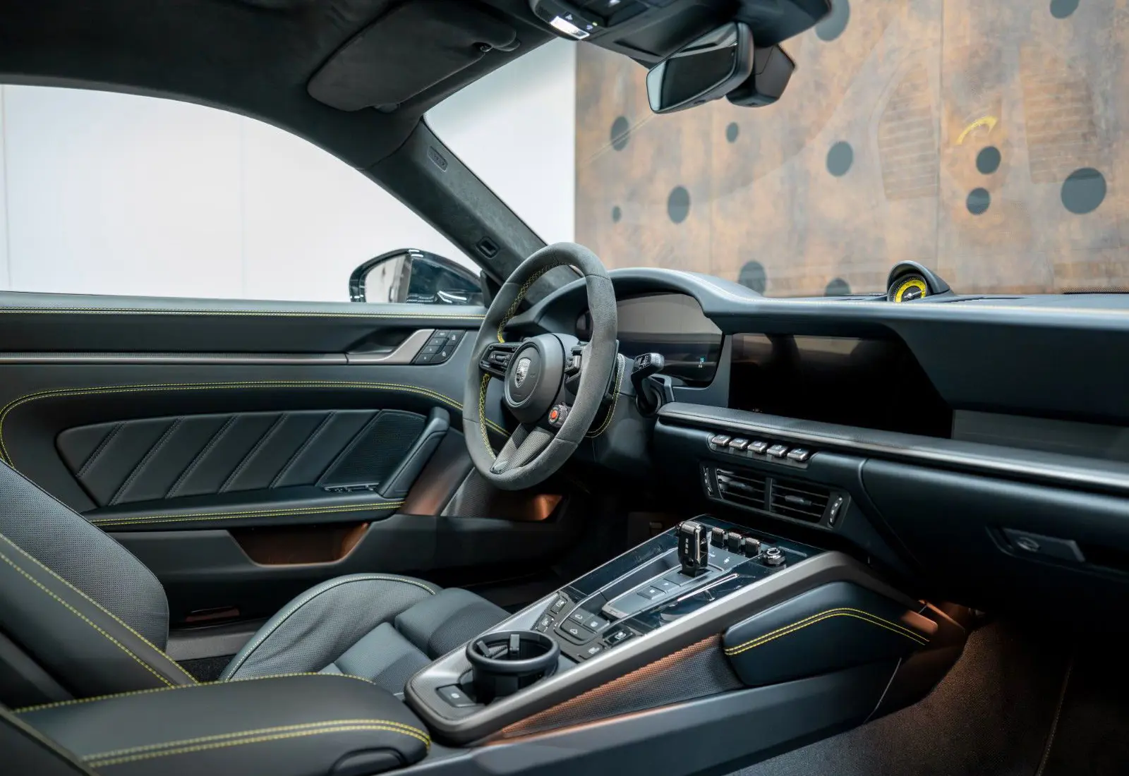 Porsche 911 Turbo S * 992.2 * MY26 * SPORTDES * CARBON EXTERIOR - 145934