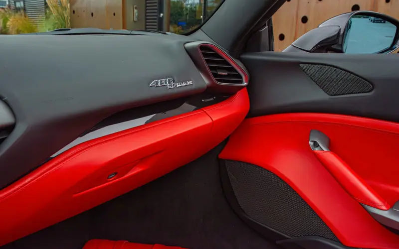 Ferrari 488 Spider * NEW SERVICE * NEW POWER * CAMERA * LEATHER - 105399