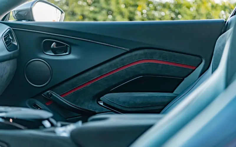 Aston Martin Vantage F1 * CARBON * AERO * INKL.ORIG.WINTERRADSATZ *  - 126806