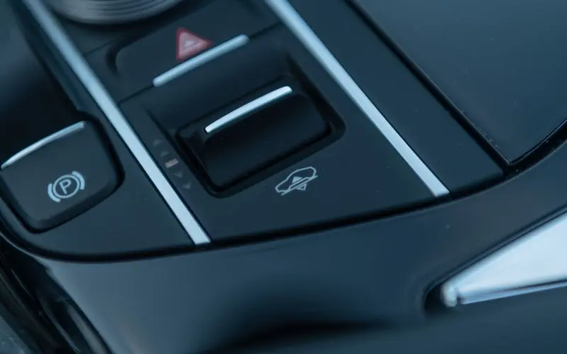 Maserati Levante Diesel * 1. HAND * SERVICE NEU * PANO * ACC * 360 - 126971