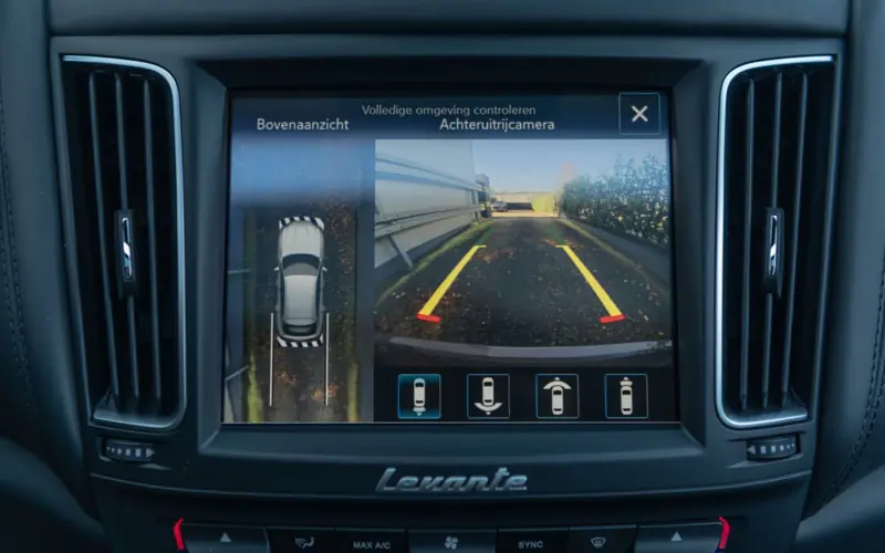 Maserati Levante Diesel * 1. HAND * SERVICE NEU * PANO * ACC * 360 - 126972