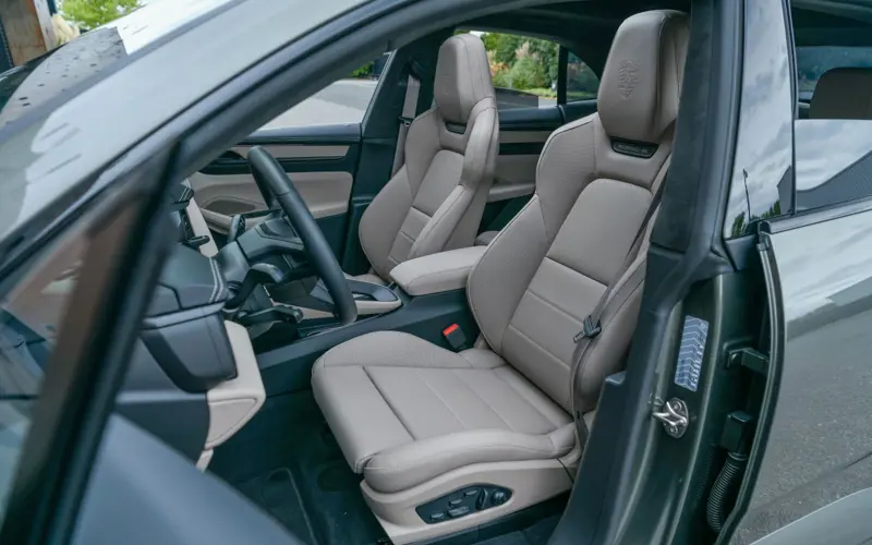 Porsche Macan Turbo Electric * INNO * P.DISPLAY * H.LENK * PANO - 115173