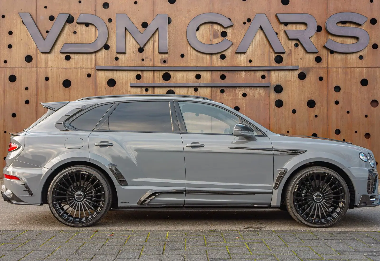 Bentley Bentayga V8 MANSORY * FULL CARBON * CERAMIC BRAKES *  - 74430